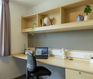 1 bedroom in a flat share to rent - Photo 6