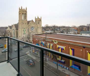 Manchester: Gold Accents – Penthouse Suite – 710 Westminster - Photo 3