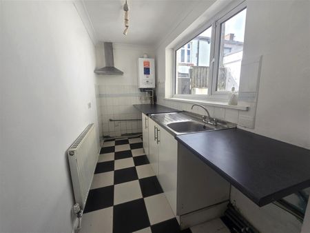 Queensberry Road, Burnley - Photo 3