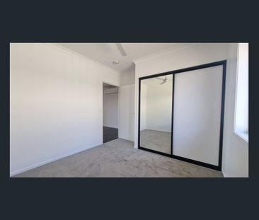 Brand New 4 bedroom Home - Photo 2