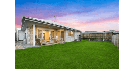 STUNNING, LUXURIOUS AND SPACIOUS 4 BEDROOM HOME WITH ALL THE BELLS AND WHISTLES AVAILABLE NOW!! - Photo 2