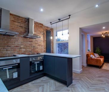 1 bedroom in a flat share to rent - Photo 6