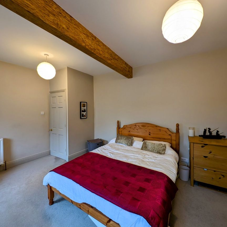 5 bedroom semi-detached house to rent - Photo 1