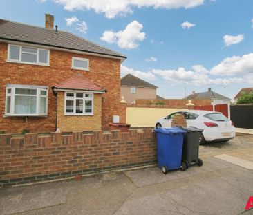 3 bedroom semi-detached house to rent - Photo 2