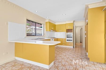 13 Menzie Grove, Eaglemont - Photo 3