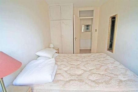 Grand Avenue, Hove, BN3 - Photo 3