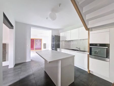 Location Maison 5 pièces 119m² CLERMONT FERRAND 63000 - Photo 2
