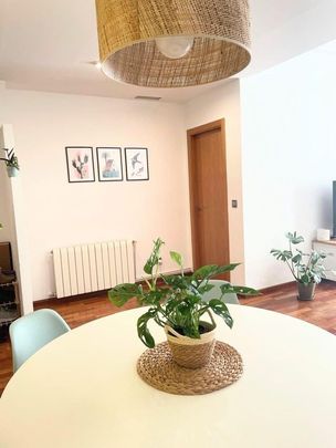 2 room luxury Apartment for rent in Valencia, Spain - Photo 1