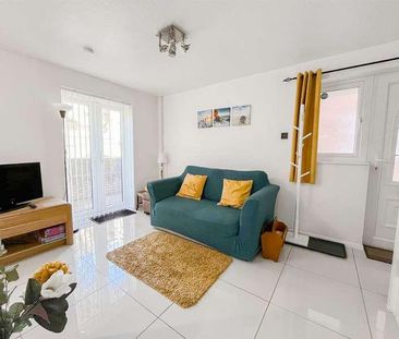 Kingsley Close, St. Leonards, TN37 - Photo 1