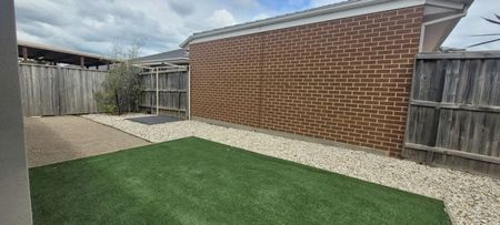 Comfortable Family Living in a Prime Location - Photo 5