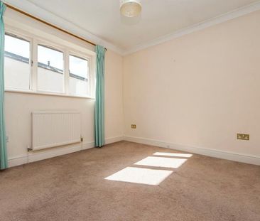 4 bedroom house to rent Drakes Place, Cheltenham, GL50 - Photo 1