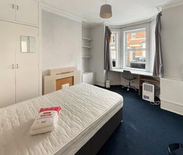 1 bedroom in a house share to rent - Photo 5
