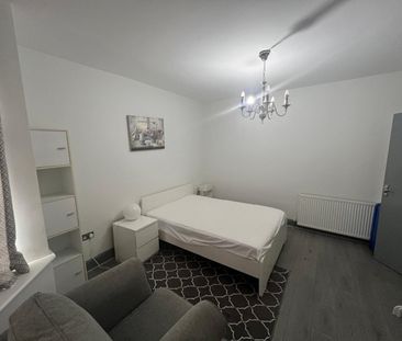 Room in a Shared House, Langhorn Road, SO16 - Photo 1