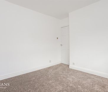 Brecon Drive, Bury - Photo 4