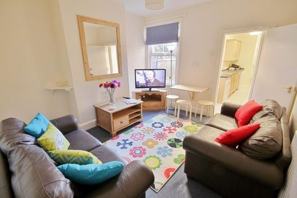 5 bedroom house to rent - Photo 1