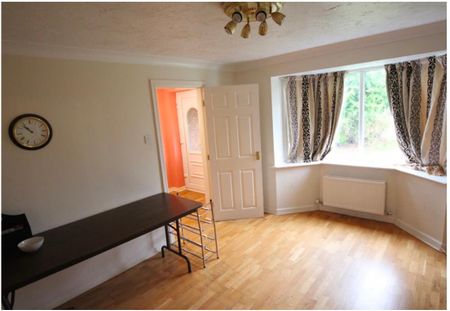 4 Bed Detached House, Claret Close, L17 - Photo 2