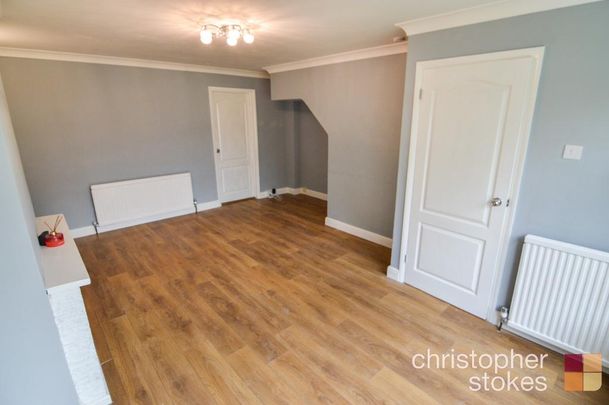 3 bedroom end of terrace house to rent - Photo 1