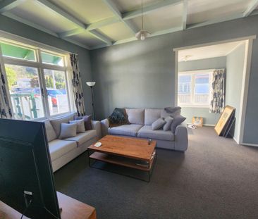 Tidy 3-Bedroom Home Close to Town - Photo 1