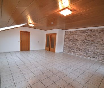 **Königswinter: Charmante Dachgeschosswohnung am Fuße des Ölbergs, ... - Photo 1