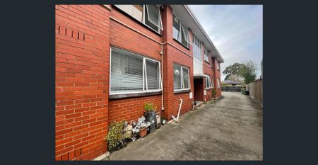 Great Living Perfectly Positioned - Photo 2