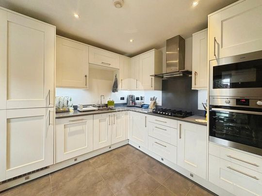 3 bedroom terraced house to rent - Photo 1