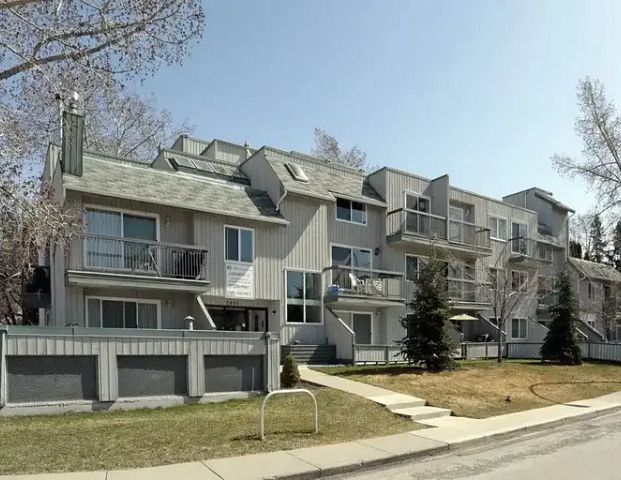 Cedarvilla Apartments | 2404 16A Street SW, Calgary - Photo 1