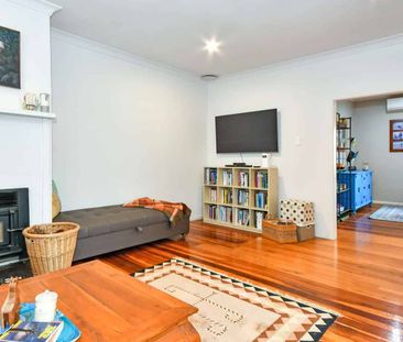 Vintage Charm Meets Modern Comfort ..... - Photo 2