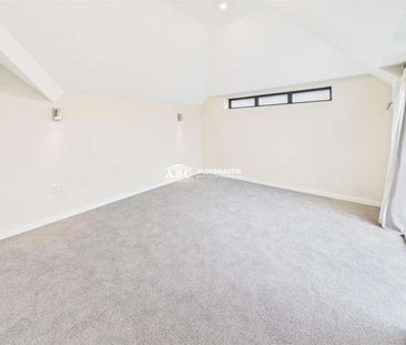 Albert Road, London, NW7 - Photo 6