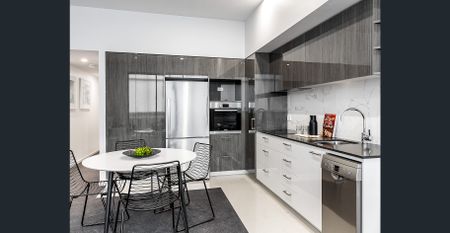 Unfurnished 1 Bed 1 Bath (off street Parking) - Photo 3