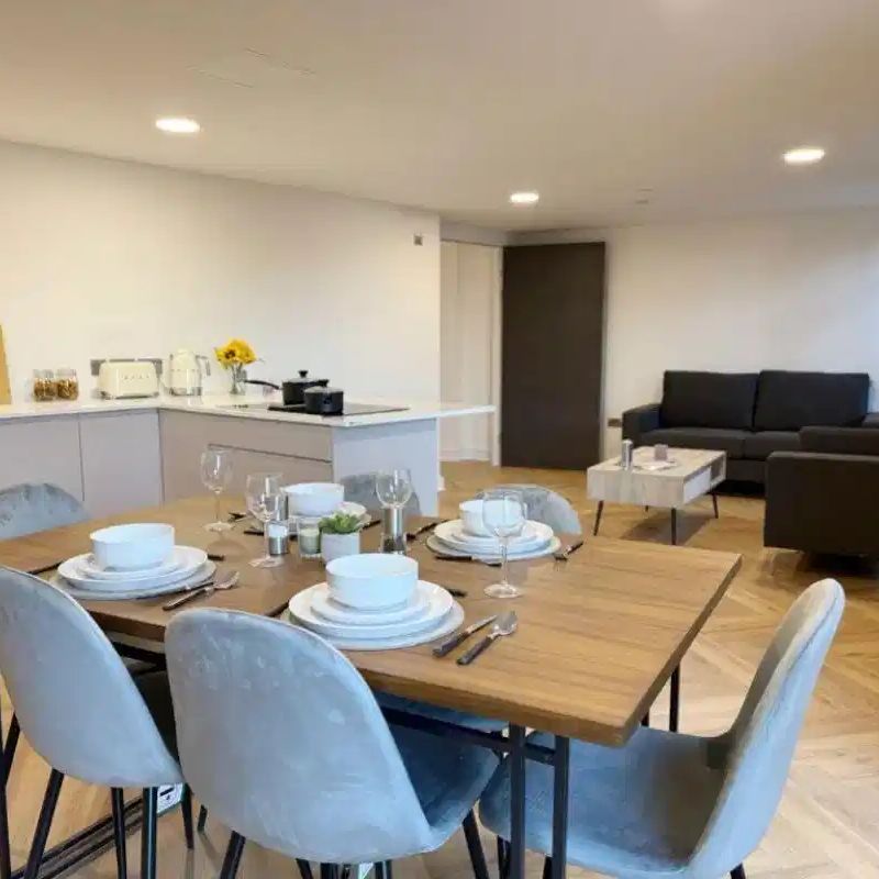 Large Cluster Bedroom - Photo 1