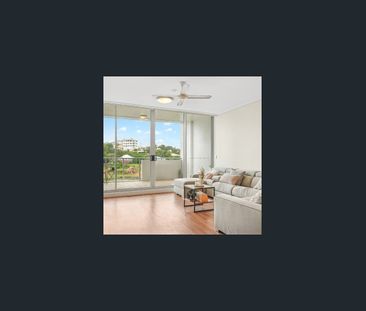 Contemporary living with lifestyle convenience - Photo 1