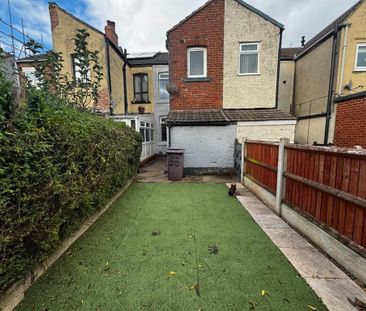 2 bedroom terraced house to rent - Photo 6