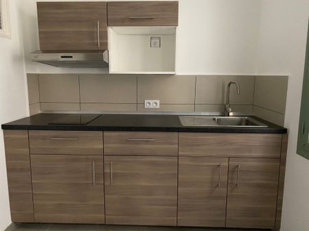 Location Appartement 1 pièce 23m² TOULON 83000 - Photo 3