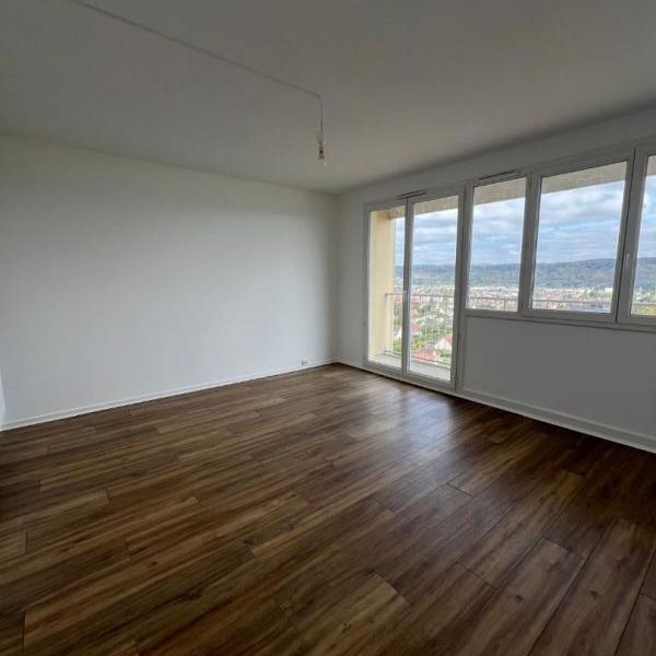 Location Appartement 3 pièces 60m² ST ETIENNE DU ROUVRAY 76800 - Photo 1