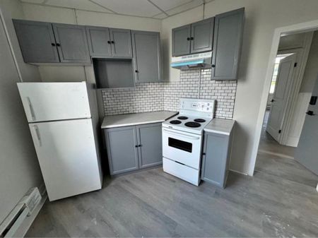 For Lease - 48 King Street Unit# A, Quinte West, Ontario - Photo 3