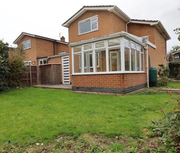 4 bedroom link detached house to rent - Photo 1