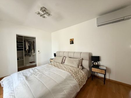Recently built • Over 200 m² of private terraces • Jacuzzi • Panoramic view • 3 parking spaces - Foto 3