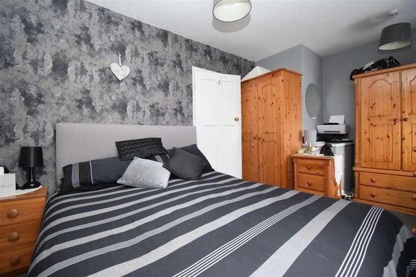Ingfield Avenue, Ossett, WF5 - Photo 1