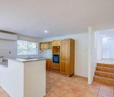 Spacious Family Home with Parkland Views - Photo 5
