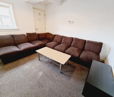 8 Bed Student Accommodation - Photo 1