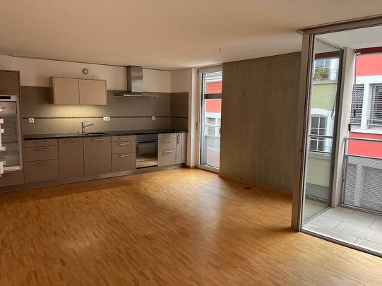 URGENT - Lease renewal January 1st, 2,560.- per month - Photo 1