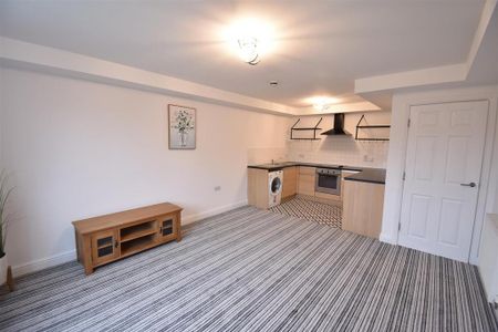 2 bedroom flat to rent - Photo 5