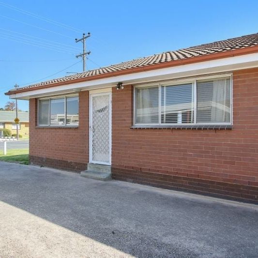 1/450 Douglas Road, Lavington - Photo 1