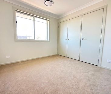 Sophisticated Family Living in a Prime Cul-de-Sac Location - Photo 6