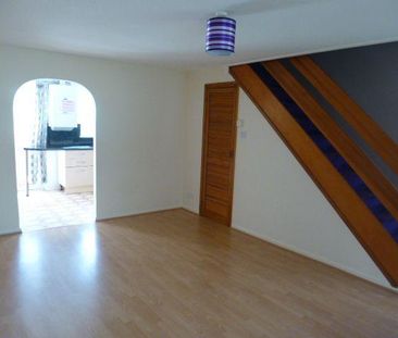 2 bedroom terraced house to rent - Photo 6