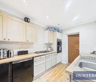 1 bedroom in a house share to rent - Photo 6