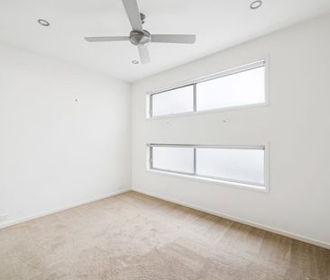 Waterfront Home - Sanctuary Cove - Photo 3