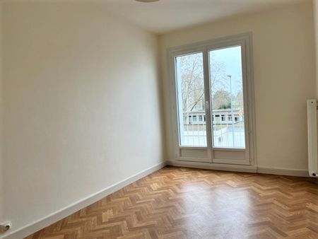 Location Appartement 3 pièces 60m² BLOIS 41000 - Photo 2