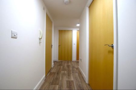3 Bed Flat, Goodman Crescent, CR0 - Photo 4