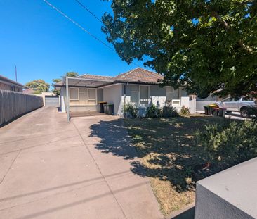 18 Shaw Street, Fawkner VIC 3060 - Photo 4